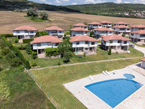 Фото и видео оглед на вила край морето